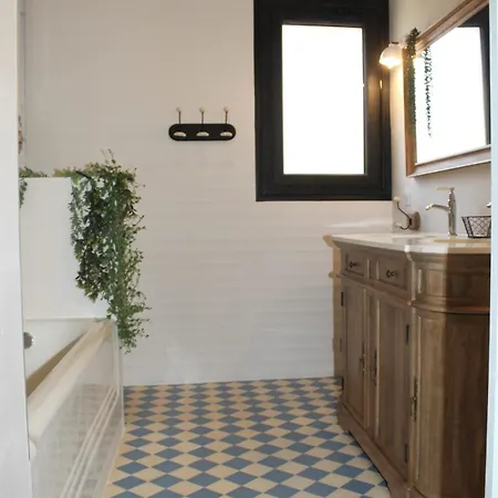 Domaine De La Solenciere Saint-Thibery